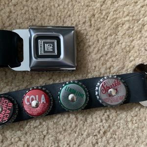 GM BUCKLE / BOTTLE CAP LEATHER BELT
